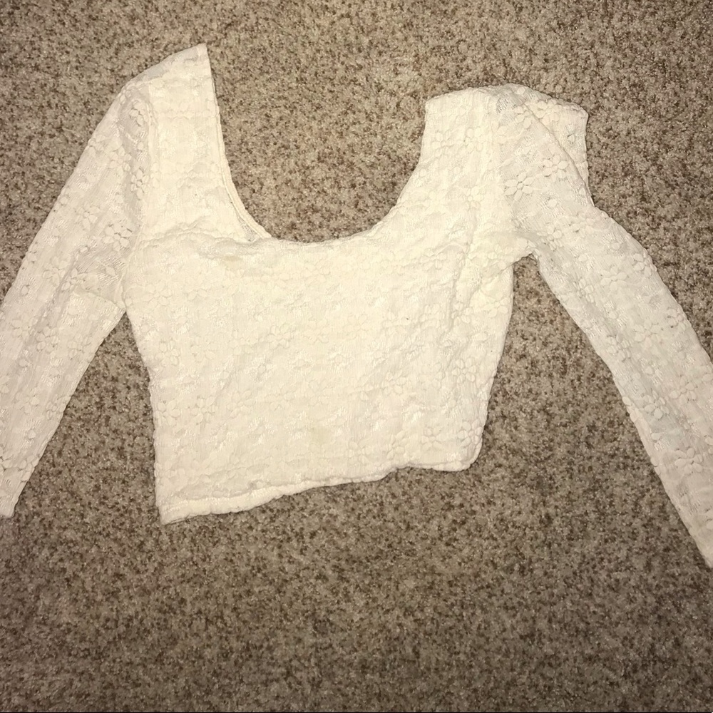 long sleeve off white flower pattern crop top